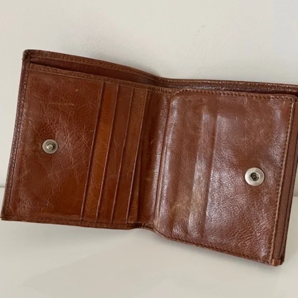 VINTAGE Yves Saint Laurent Tan Leather Wallet - Picture 4 of 10